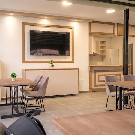 Fenix Gevgelija Bed & Breakfast Exterior photo