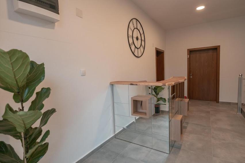 Fenix Gevgelija Bed & Breakfast Exterior photo