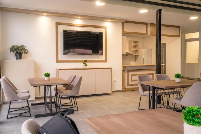 Fenix Gevgelija Bed & Breakfast Exterior photo