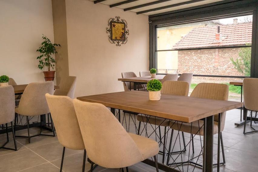 Fenix Gevgelija Bed & Breakfast Exterior photo