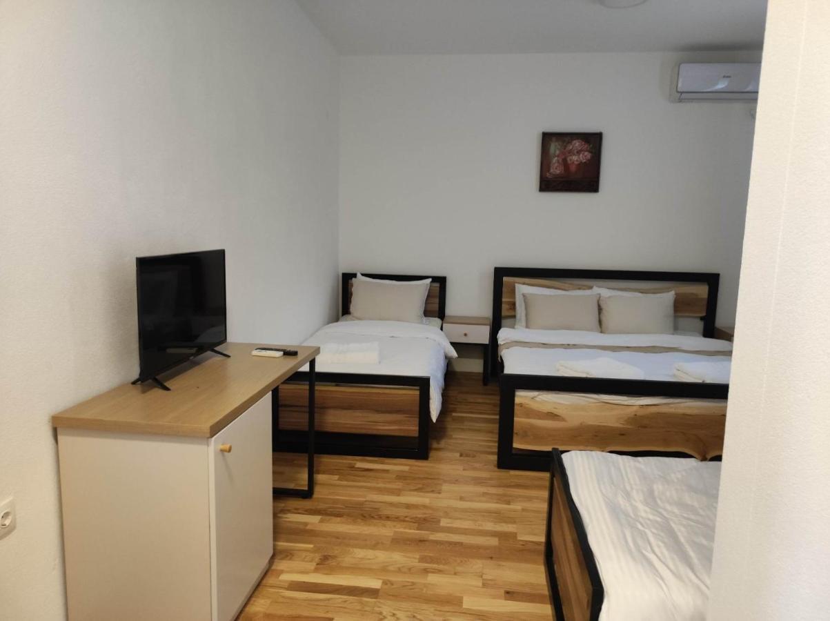 Fenix Gevgelija Bed & Breakfast Exterior photo